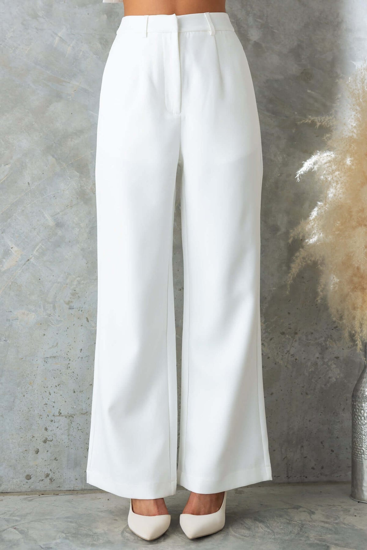 Josefina Pants - Mid-high waist, lined, non-stretch fit in white, perfect for a stylish, comfortable look.
