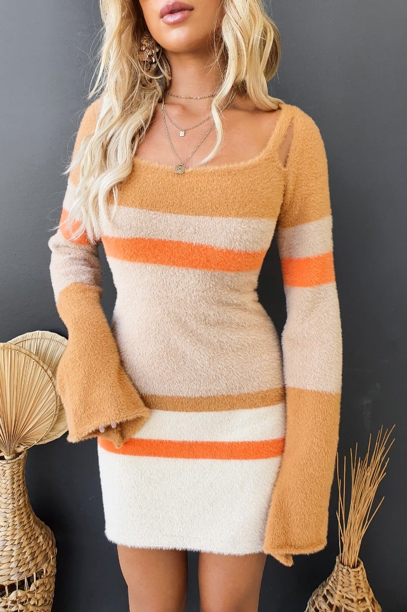Tynan Dress in fluffy knit with round neckline and flare sleeves, featuring stripes in orange and brown colors.