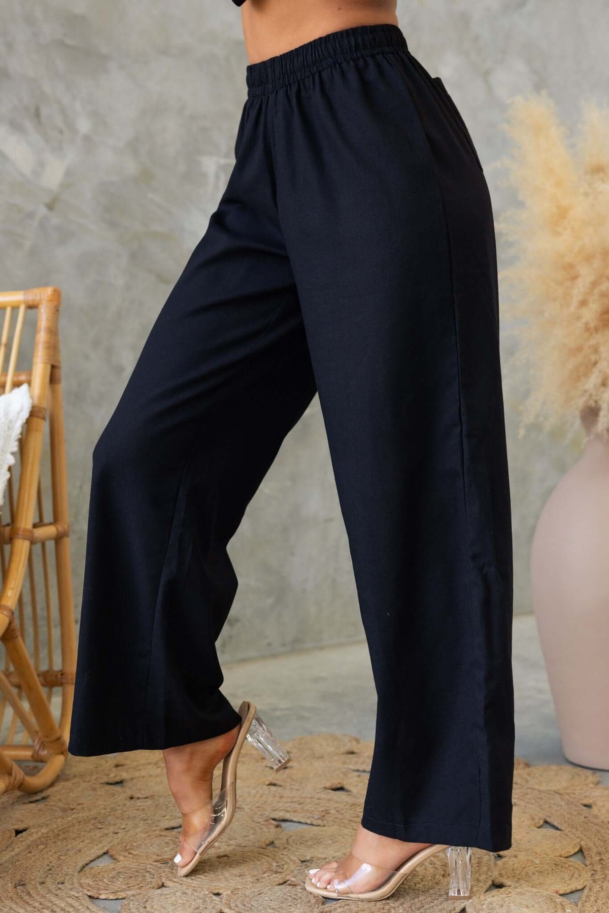 Payson Pants: black wide-leg pants with elastic waist, drawstring tie, and a stylish linen look.