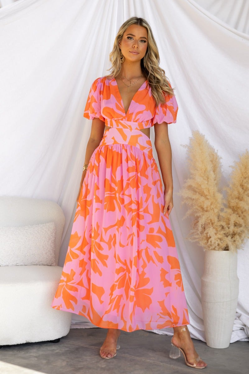 Floral print Marleen maxi dress with V-neckline and elastic sleeves, ideal for summer outfits.