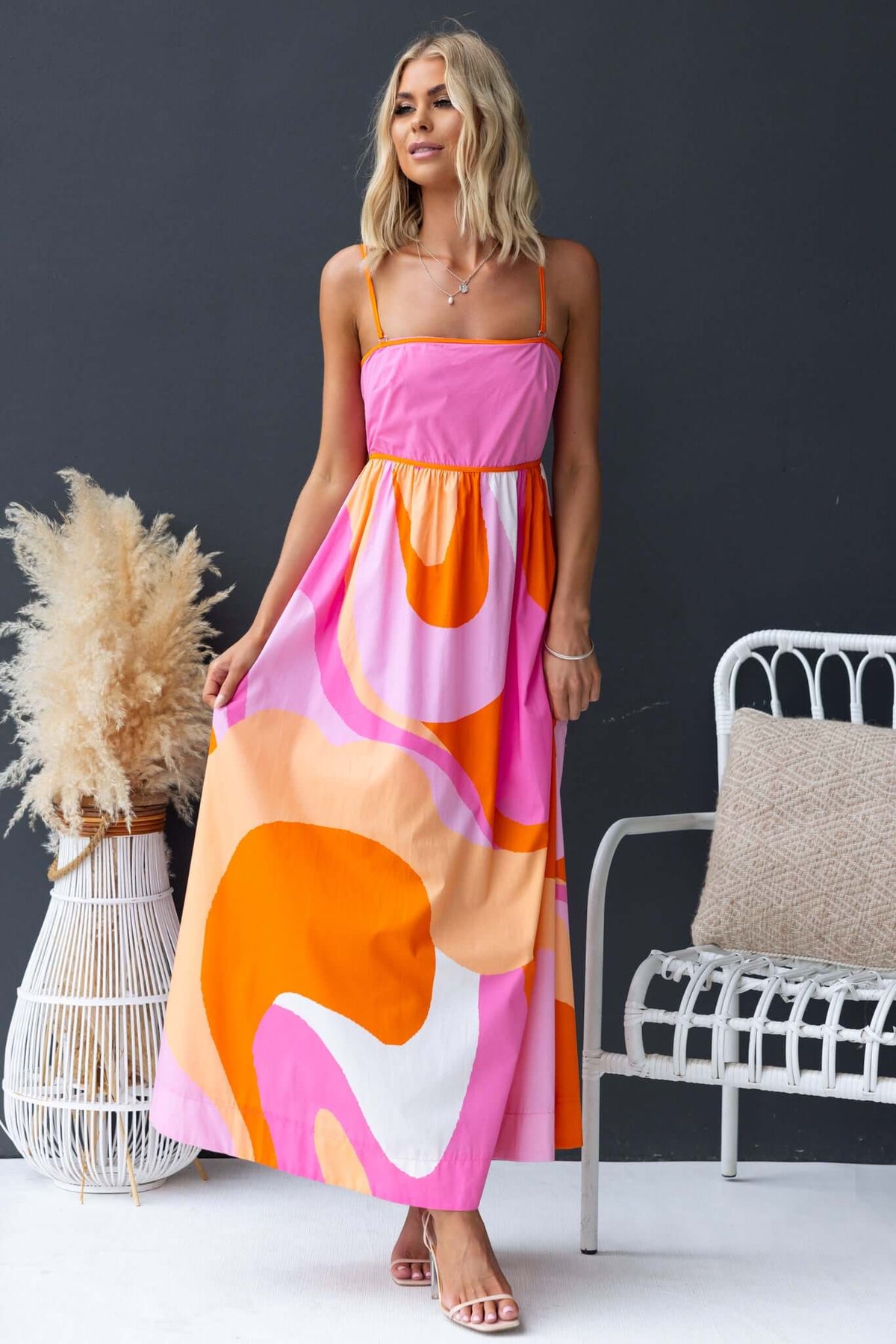 Chic Brantley Maxi Dress - Elegant & Versatile Amaroso Boutique Chic Brantley Maxi Dress - Elegant & Versatile Amaroso Boutique