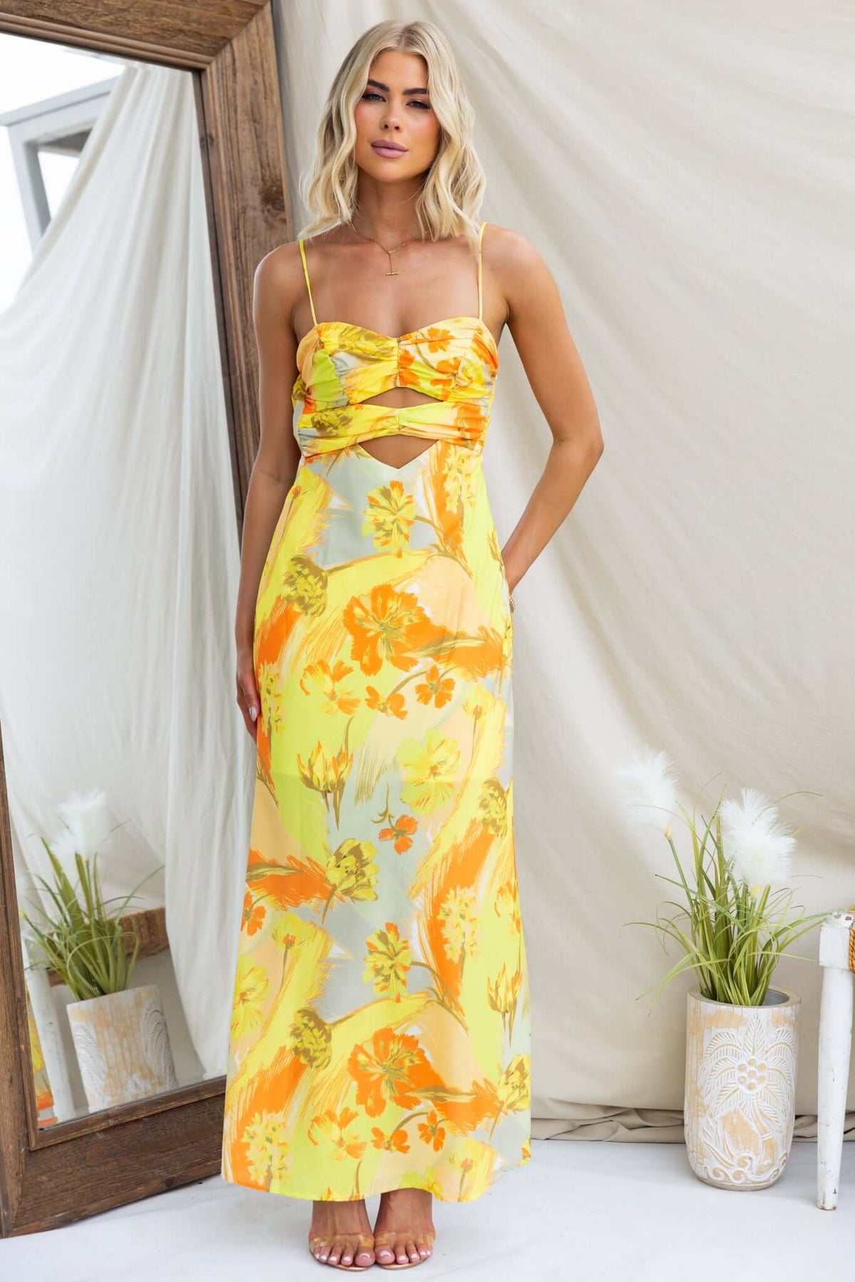 Calm Soul Maxi Dress - Elegant Chic Style Amaroso Boutique Calm Soul Maxi Dress - Elegant Chic Style Amaroso Boutique