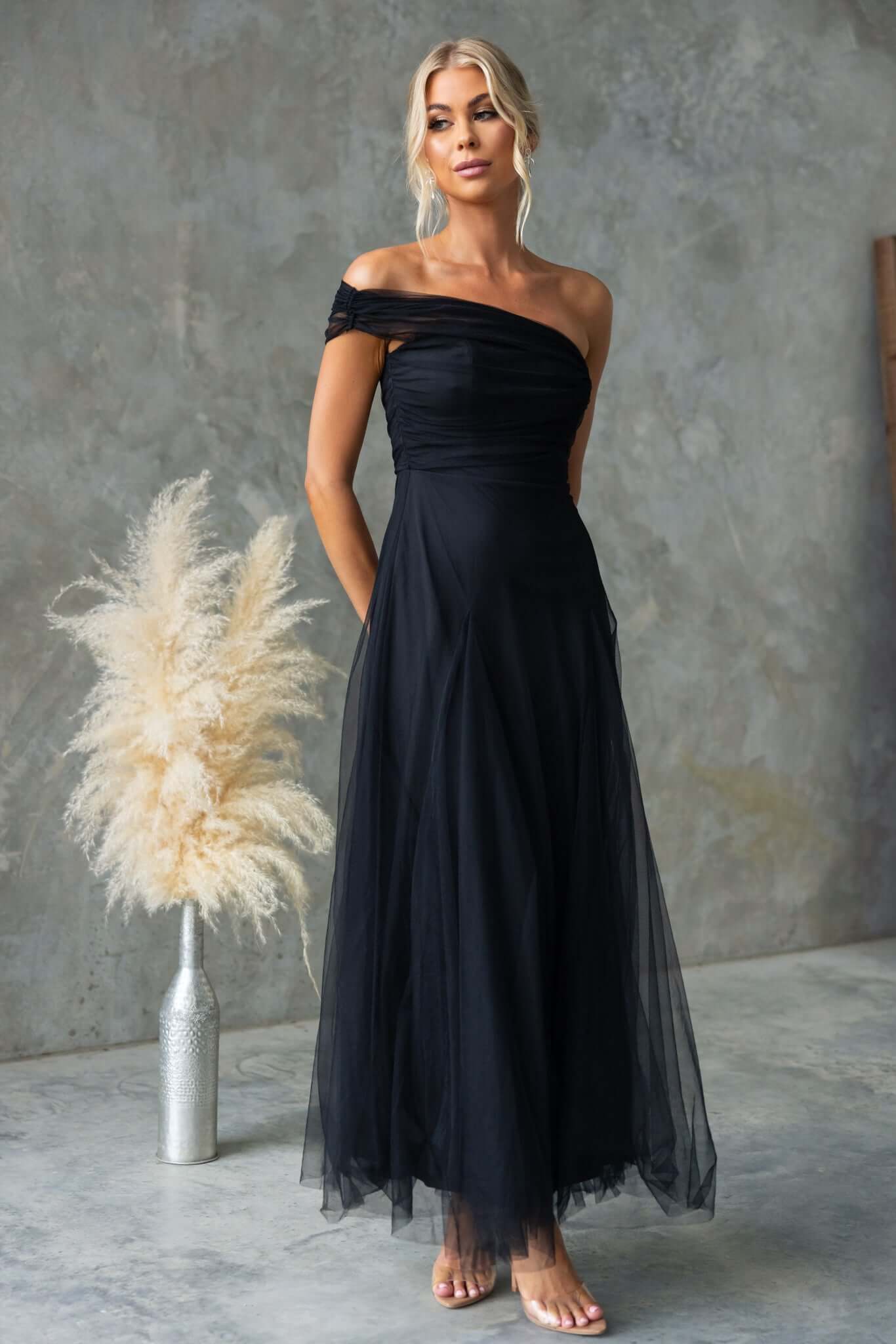 Eleah Maxi Dress - Tulle One-Shoulder Gown – Amaroso Boutique