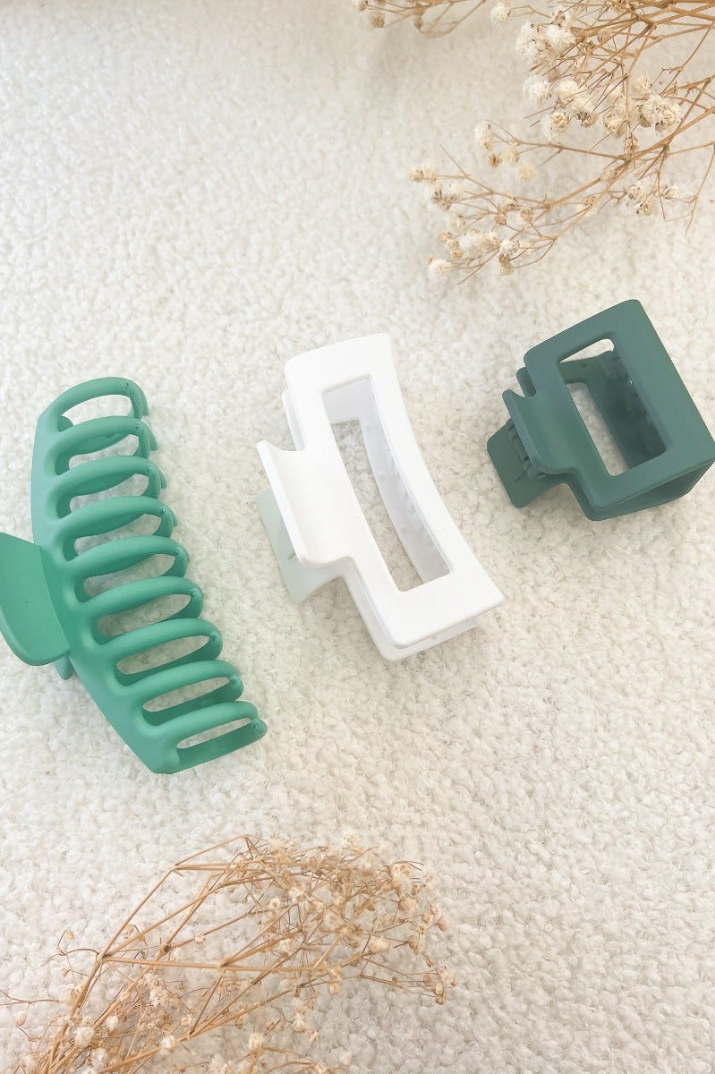 Matte finish Arie Claw Clip Pack featuring three sizes: 11cm, 9cm, and 5cm, perfect for stylish hair styling.