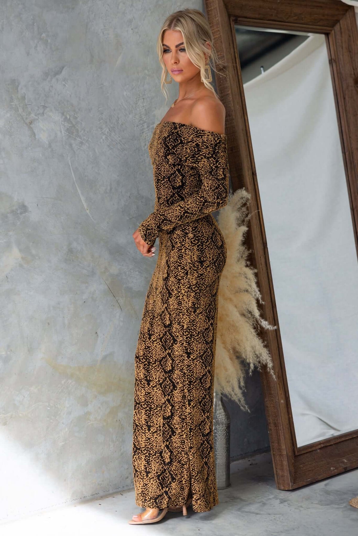 Monett Maxi Dress - Off-Shoulder Metallic Elegance Amaroso Boutique Monett Maxi Dress - Off-Shoulder Metallic Elegance Amaroso Boutique